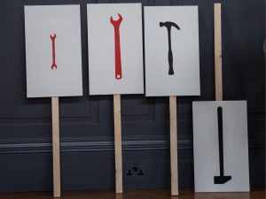 paper signs of tools
